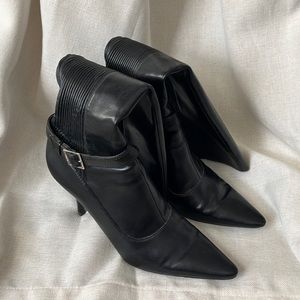 Calvin Klein Vintage Y2K style knee high black stiletto boots